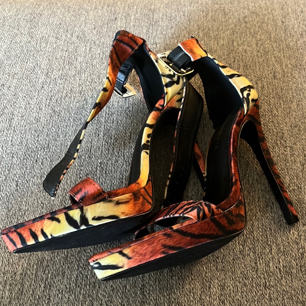 Miss Lola Tiger Heel